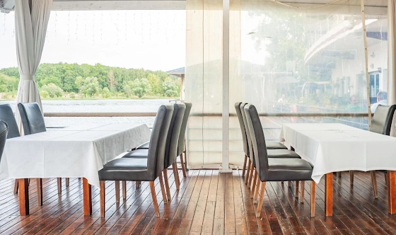 Фото №10 зала Шатер на пирсе №2