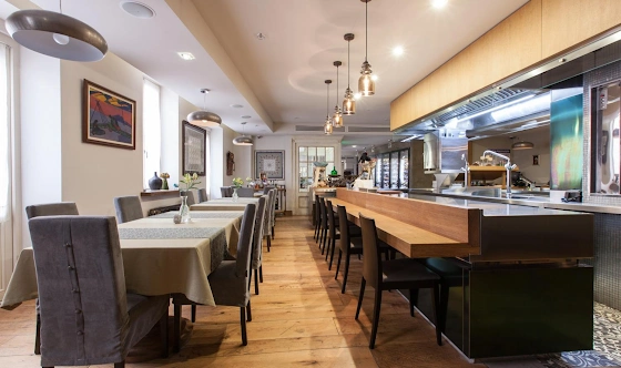 Фото №1 зала Зал с открытой кухней