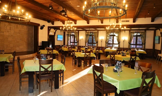 Фото №9 зала Основной зал ресторана 