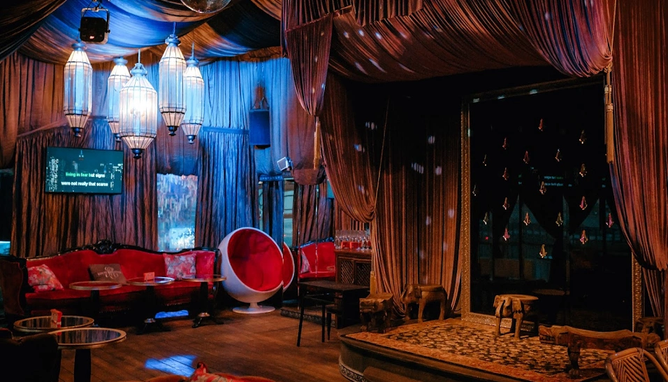 Фото №2 зала Karaoke Lounge