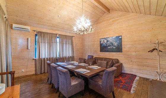 Фото №4 зала Маленький домик 