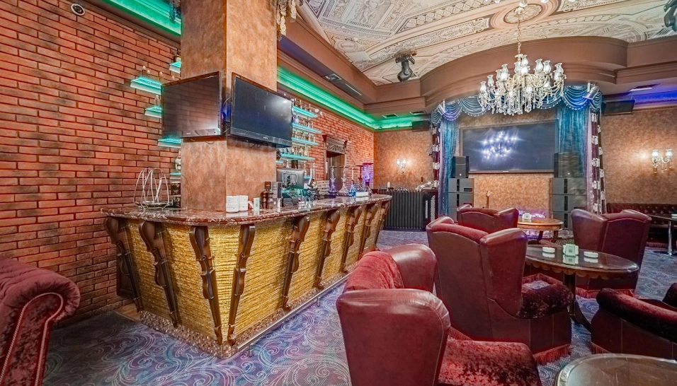 Фото №10 зала Караоке-бар «Кураж»