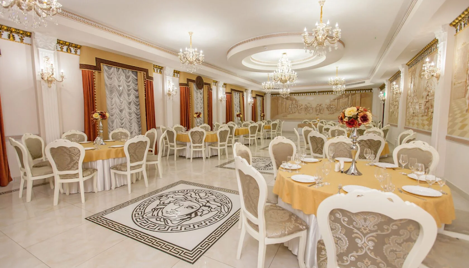 Фото №8 зала Зал «Версаче»