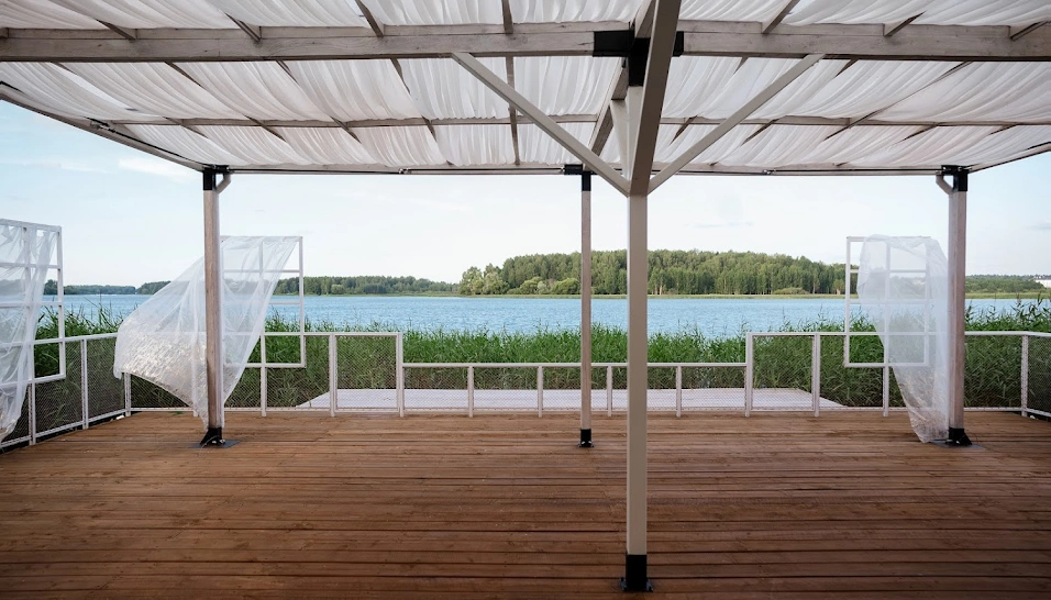 Фото №1 зала Веранда на воде