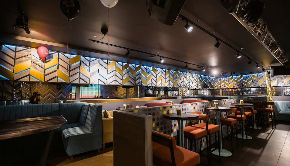 Фото №1 зала Зал караоке