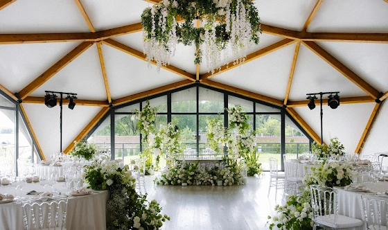 Фото №1 зала THE SUN LAKE