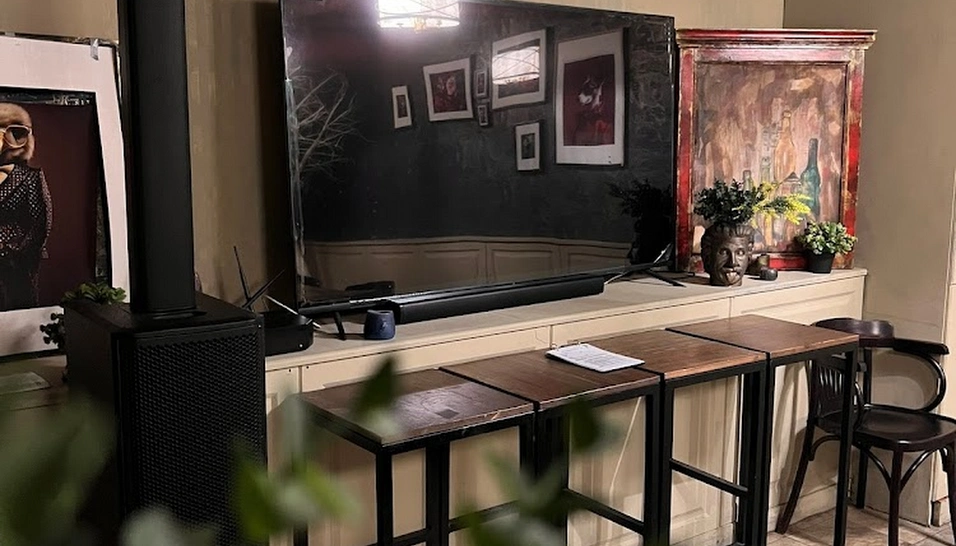 Фото №8 зала VIP-комната с караоке