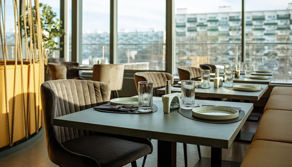 Фото №7 зала Ресторан «MOMENT»