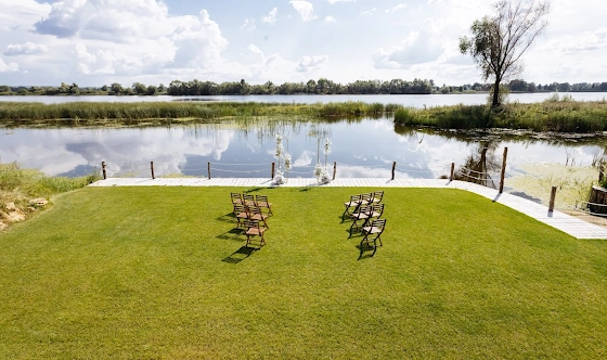 Фото №18 зала Локация "Дом + Пирс" 