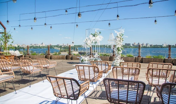 Фото №2 зала Веранда на крыше