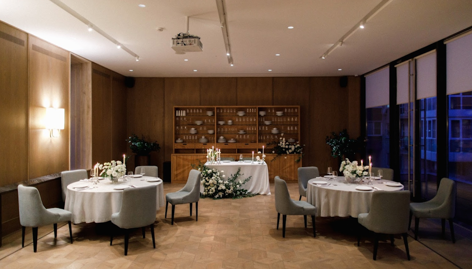 Фото №1 зала Зал "Парадный"