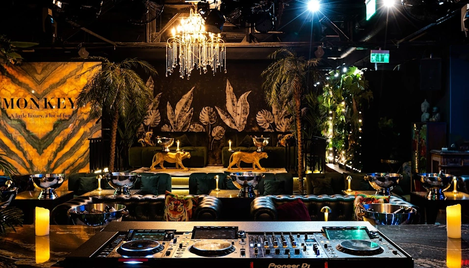 Фото №18 зала Monkey Lounge & Bar