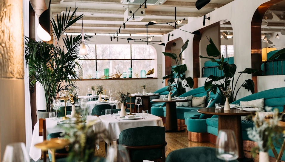 Фото №9 зала Нижняя палуба