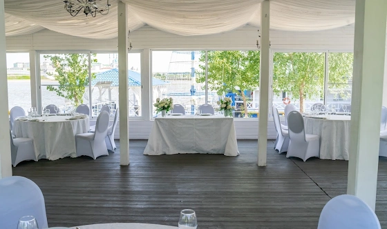 Фото №1 зала Веранда "Причал"