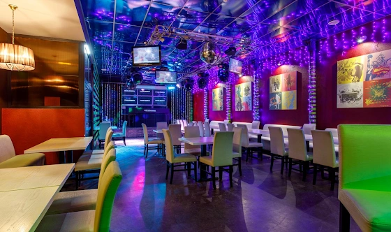 Фото №2 зала Караоке-бар «Неон»