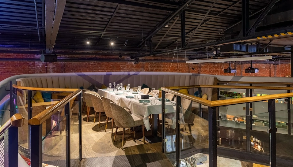 Фото №3 зала 2 этаж, вип зона №1