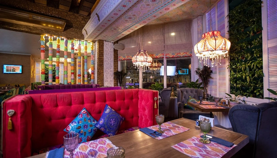 Фото №5 зала Цветной зал