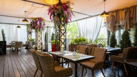 Фото №2 зала Летняя веранда