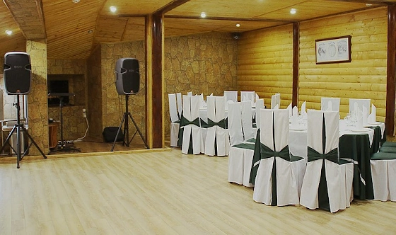 Фото №2 зала Деревянный зал