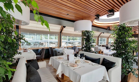 Фото №12 зала Застекленная палуба 