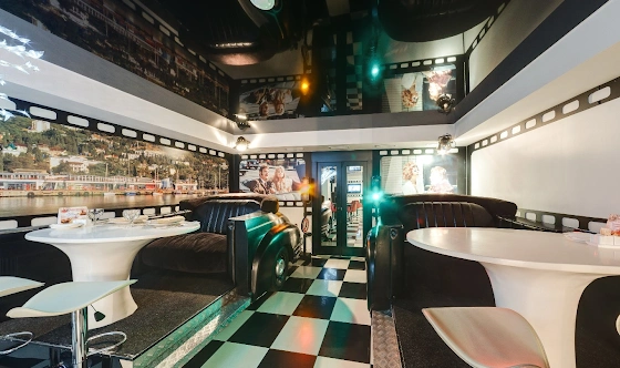 Фото №2 зала Зал режиссера Якина