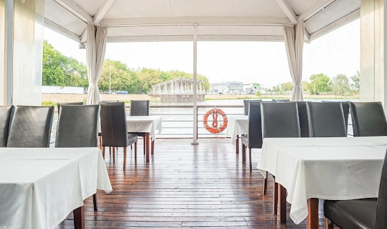 Фото №9 зала Шатер на пирсе №3