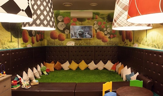 Фото №5 зала Зал «Алиса в стране чудес» 