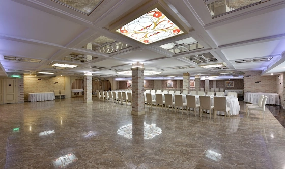 Фото №4 зала Зал "Большой банкетный"