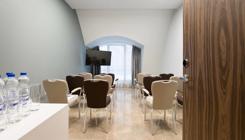 Фото №2 зала Переговорная  "Дон"