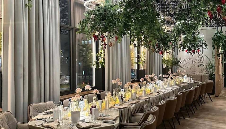 Фото №1 зала Ресторан «Корова A More»