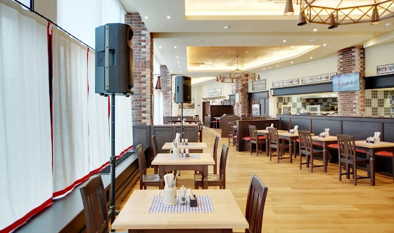 Фото №4 зала Зал ресторана BRAUPLATZ