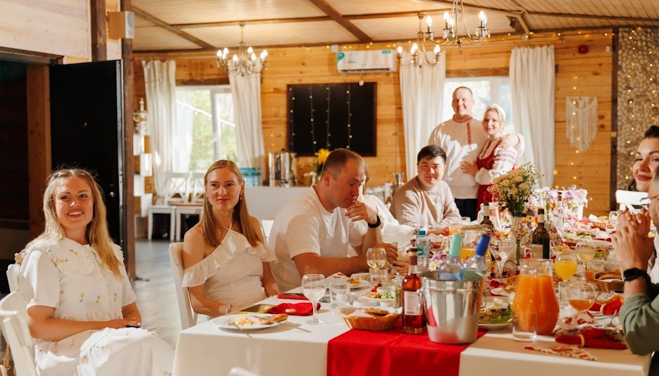 Фото №7 зала Банкетный зал на первом этаже с выходом на пирс