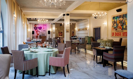 Фото №3 зала Ресторан