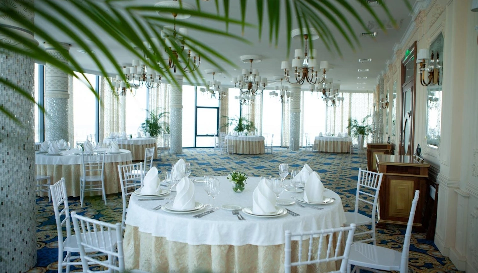 Фото №8 зала Банкетный зал «Облака»