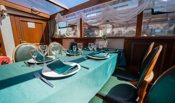 Фото №9 зала Палуба