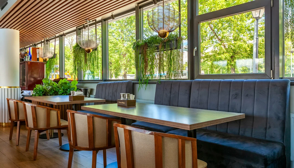 Фото №16 зала Основной зал