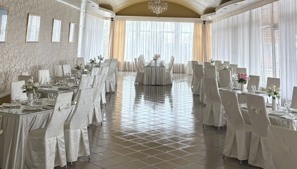 Фото №1 зала Зал «Набережный»