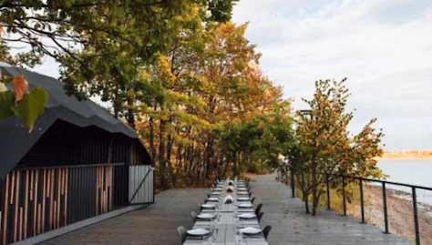 Фото №1 зала Открытая площадка "Пирс"