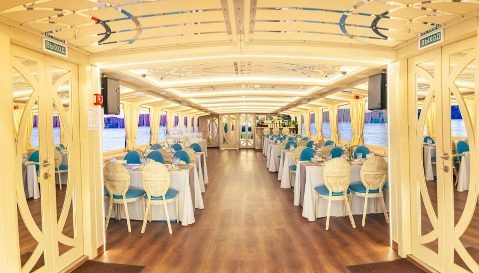 Фото №19 зала Палуба