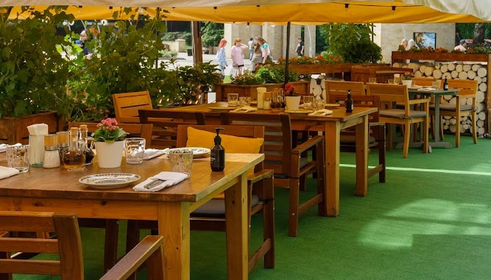 Фото №2 зала Летняя веранда