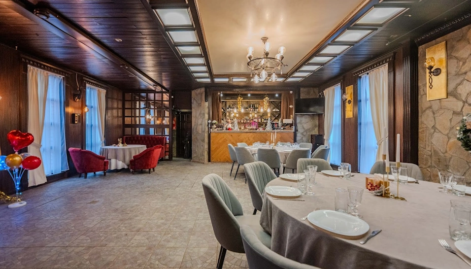 Фото №7 зала Зал с камином