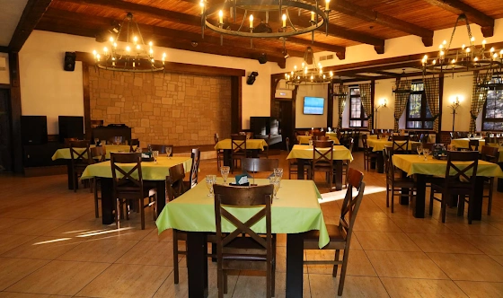 Фото №17 зала Основной зал ресторана 