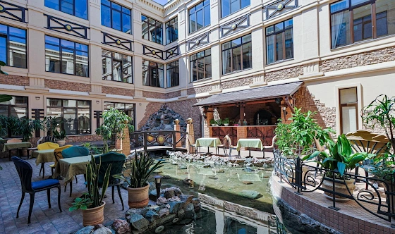 Фото №4 зала Летний дворик