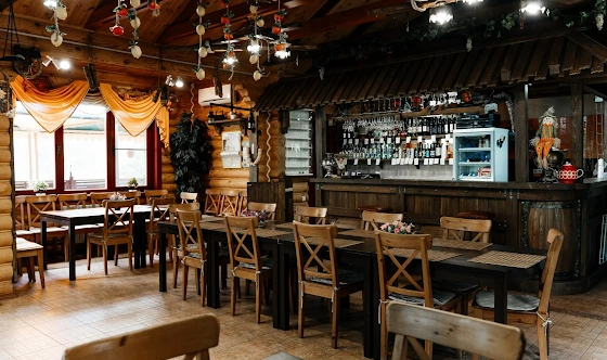 Фото №1 зала Домик в деревне