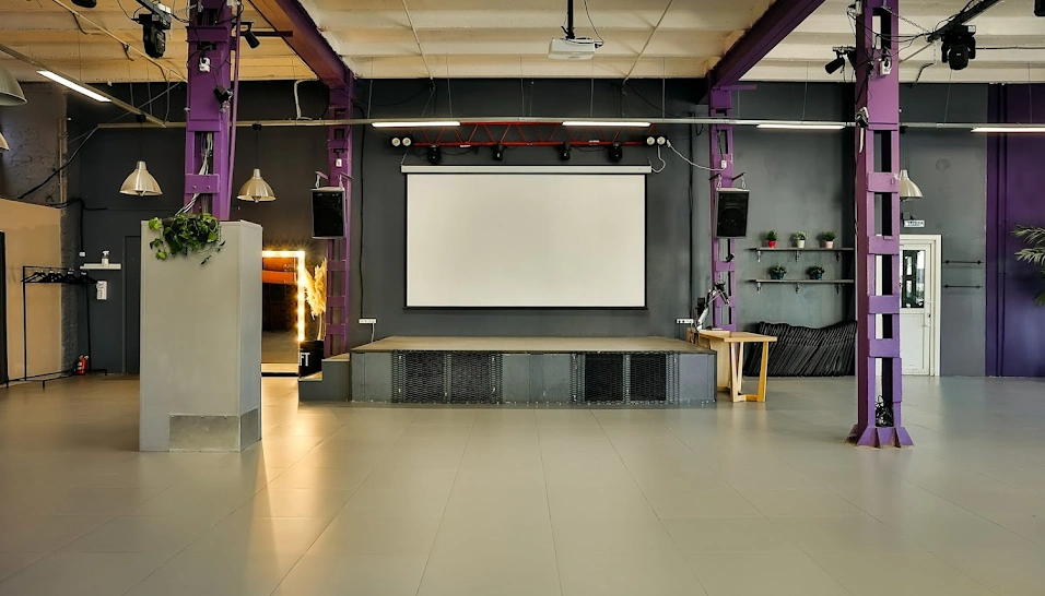 Фото №6 зала Лофт на Петроградской 