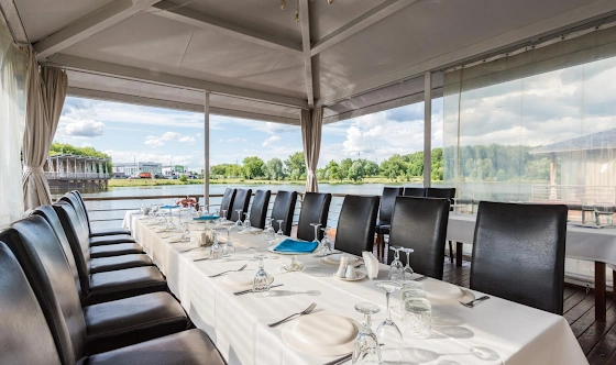 Фото №3 зала Шатер на пирсе №2