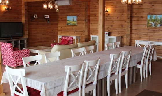 Фото №2 зала Альпийские дома "Прибрежный поселок"