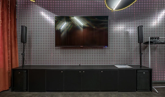 Фото №6 зала Красный зал