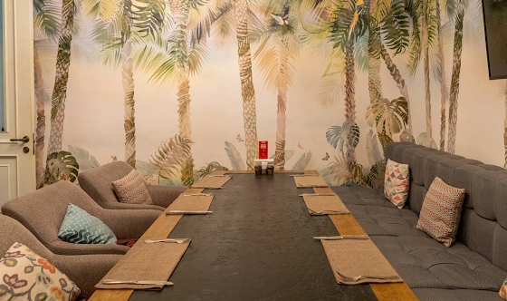 Фото №2 зала VIP-зал караоке 