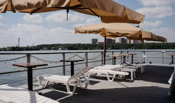 Фото №2 зала Понтон на воде Marea